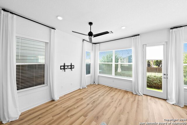 Image 9 of 37 For 5843 Whitby Unit 3