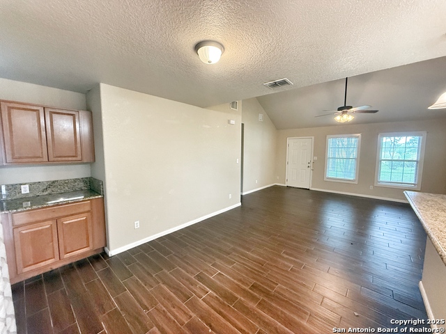 Image 6 of 19 For 3339 Marion  