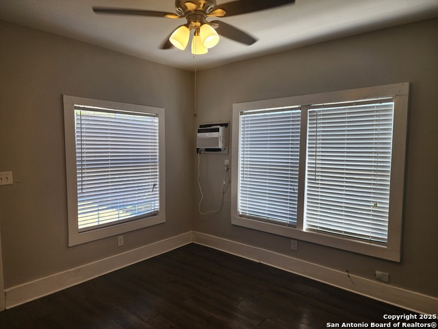Image 4 of 13 For 632 Rigsby Ave  1
