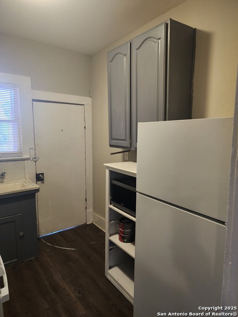 Image 8 of 13 For 632 Rigsby Ave  1