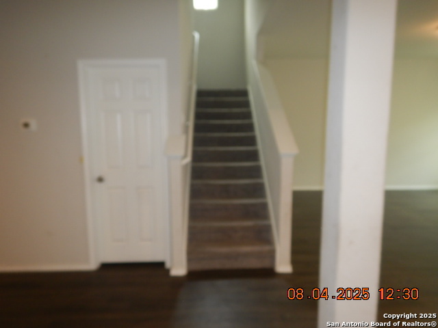 Image 7 of 14 For 9618 Pleasanton Ash