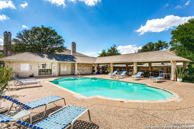 Image 14 of 18 For 2611 Eisenhauer  1103