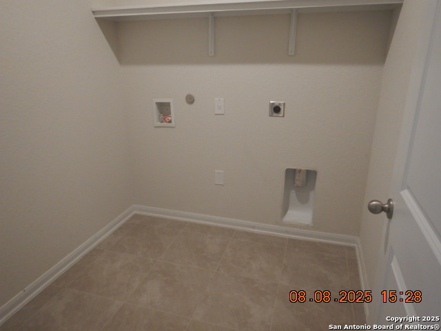 Listing photo id 5 for 4502 Westbourne Way