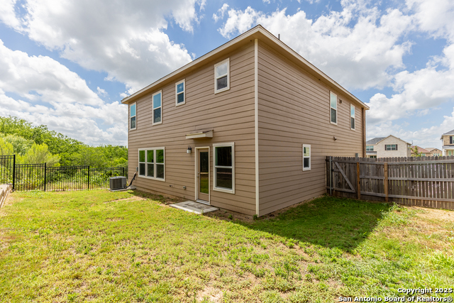 Listing photo id 25 for 11205 Plaudit