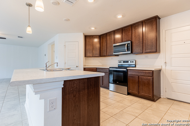 Listing photo id 6 for 11205 Plaudit