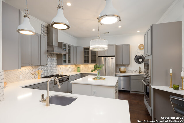 Image 14 of 25 For 17 Burnham Gln