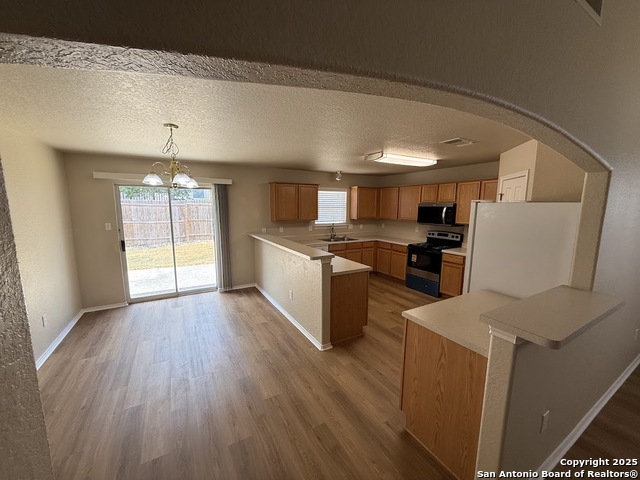 Image 4 of 30 For 8418 Dusty Ridge