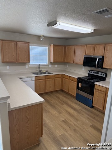 Image 6 of 30 For 8418 Dusty Ridge