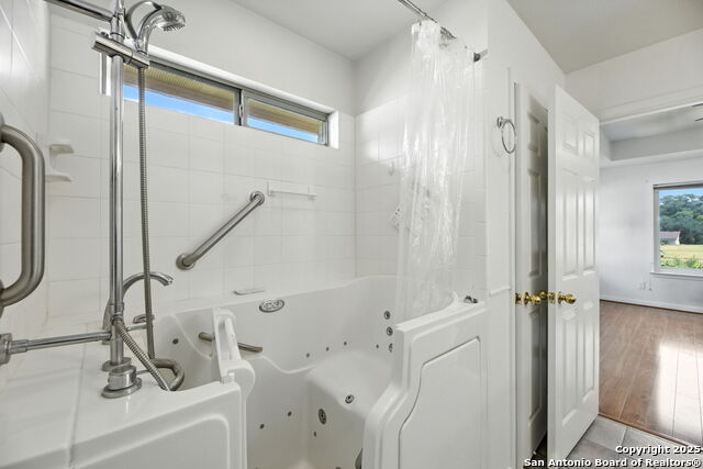 Image 23 of 41 For 448 Shayla  