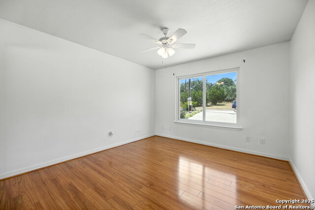 Image 27 of 41 For 448 Shayla  