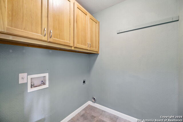 Image 31 of 41 For 448 Shayla  