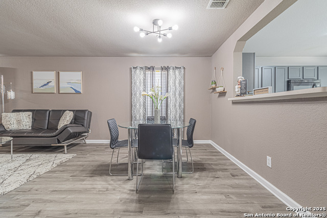 Image 11 of 35 For 7911 Saratoga