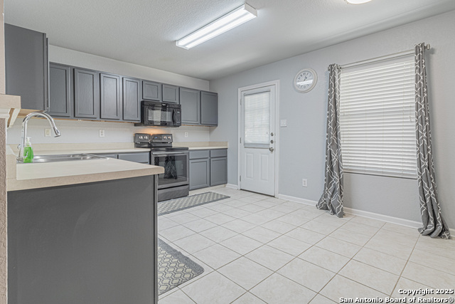 Image 13 of 35 For 7911 Saratoga