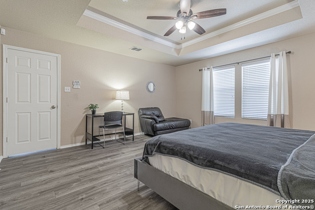 Image 22 of 35 For 7911 Saratoga