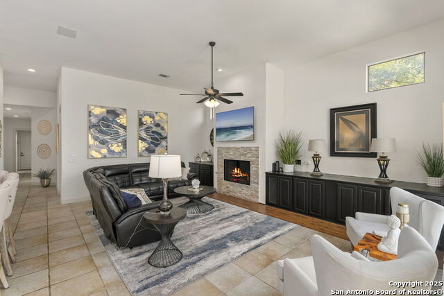 Listing photo id 11 for 24626 Bogey Ridge