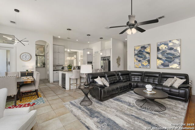 Listing photo id 13 for 24626 Bogey Ridge