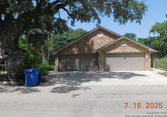 Details for 1409 Martin W, Pleasanton, TX 78064