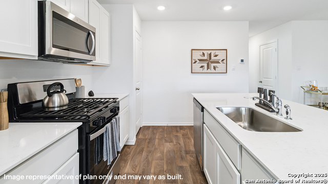 Image 9 of 39 For 5915 Cinnabar Corner