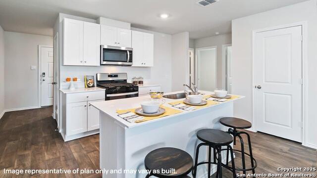 Listing photo id 8 for 12527 Ivory Pkwy