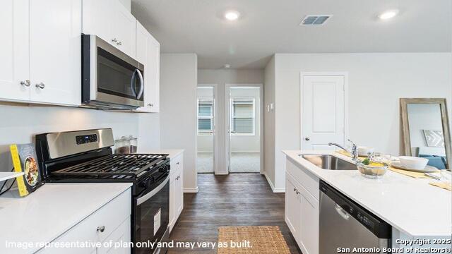 Listing photo id 12 for 12527 Ivory Pkwy