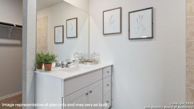 Listing photo id 1 for 12527 Ivory Pkwy