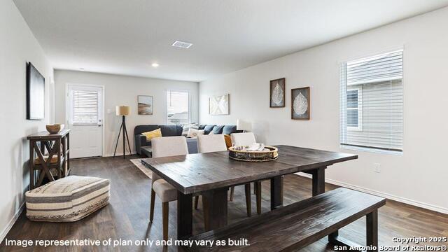 Listing photo id 5 for 12527 Ivory Pkwy