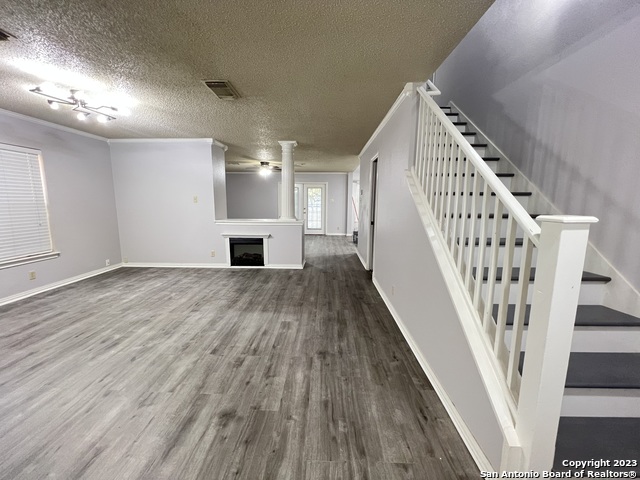 Image 2 of 20 For 9646 Limestone Pond