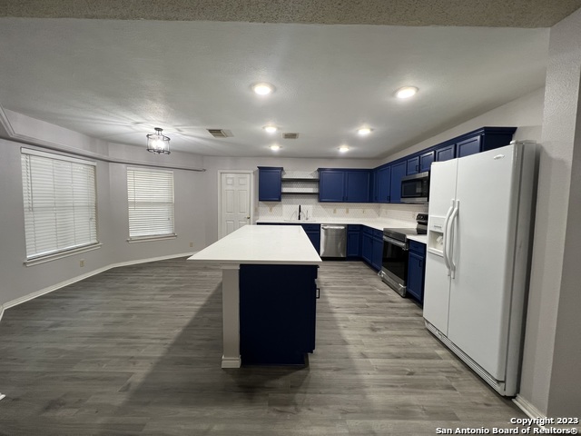 Image 6 of 20 For 9646 Limestone Pond