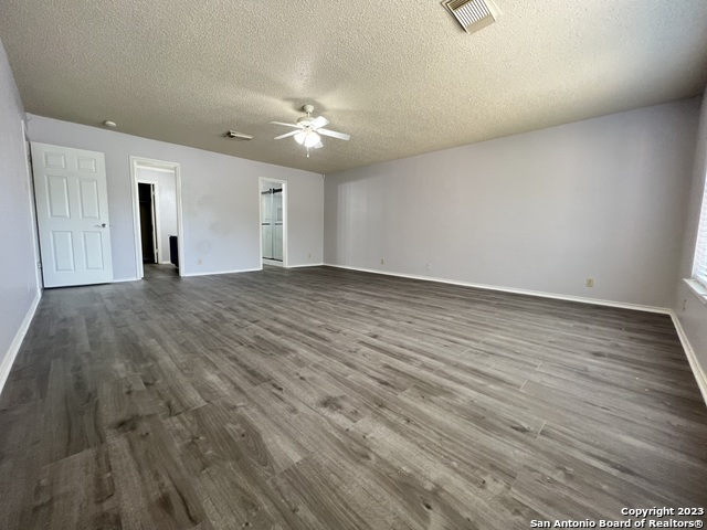 Image 9 of 20 For 9646 Limestone Pond