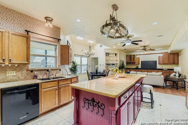 Image 10 of 29 For 6606 Laurel Hill