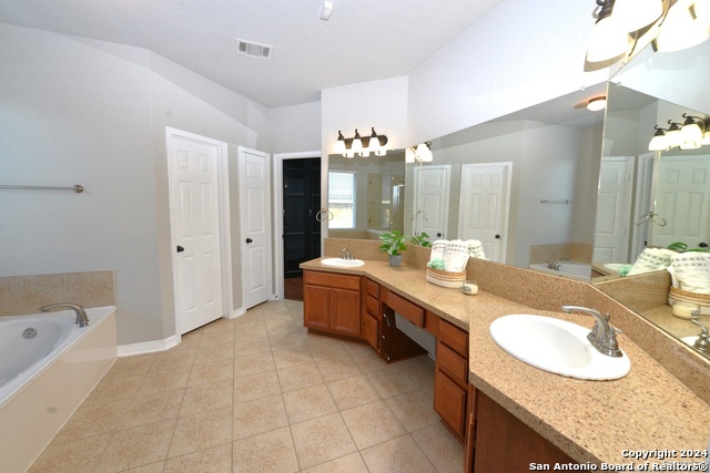 Image 25 of 49 For 2402 Cortona Mist