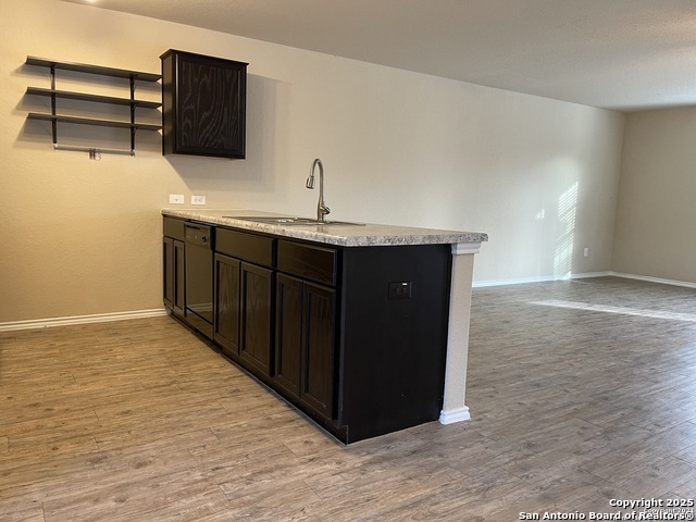 Image 4 of 15 For 6207 Golden Valley