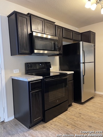 Image 5 of 15 For 6207 Golden Valley