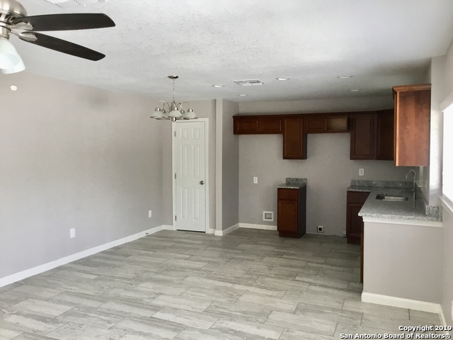 Image 3 of 9 For 11618 Fm 1957  2