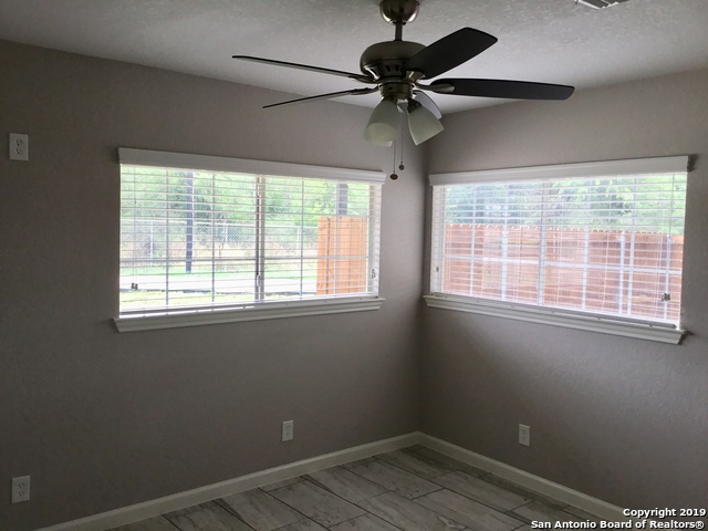 Image 7 of 9 For 11618 Fm 1957  2