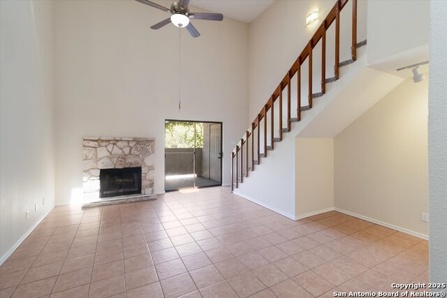 Image 7 of 23 For 5322 Medical  A-205