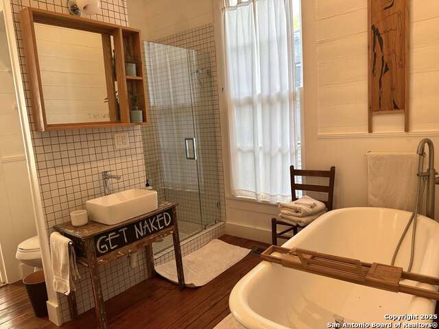 Image 13 of 19 For 108 San Arturo