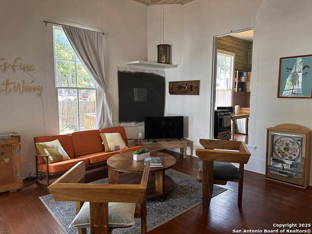 Image 4 of 19 For 108 San Arturo