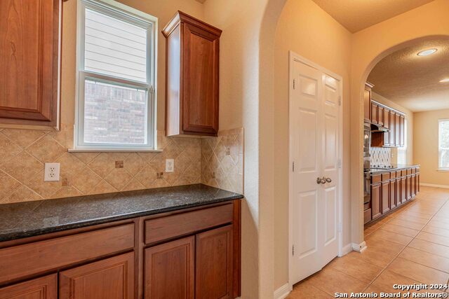 Image 10 of 43 For 8922 Weimer  