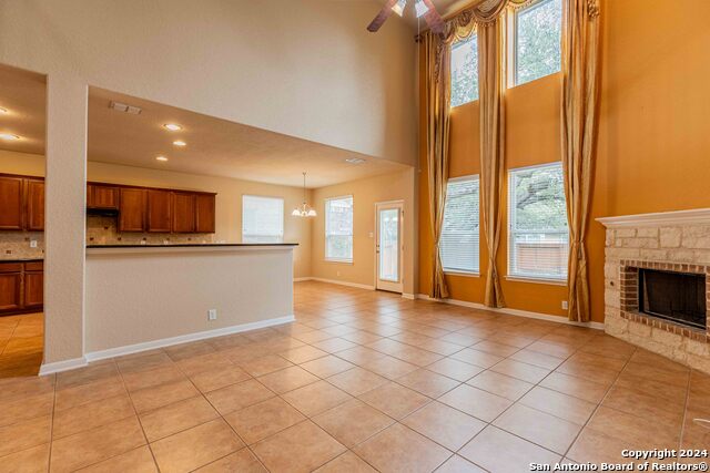 Image 13 of 43 For 8922 Weimer  