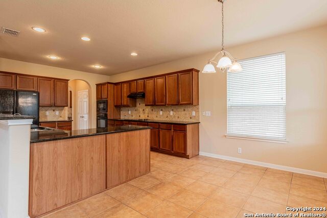 Image 16 of 43 For 8922 Weimer  