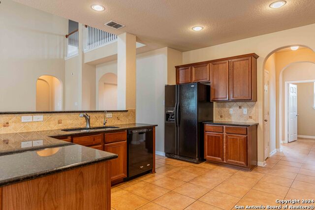 Image 19 of 43 For 8922 Weimer  