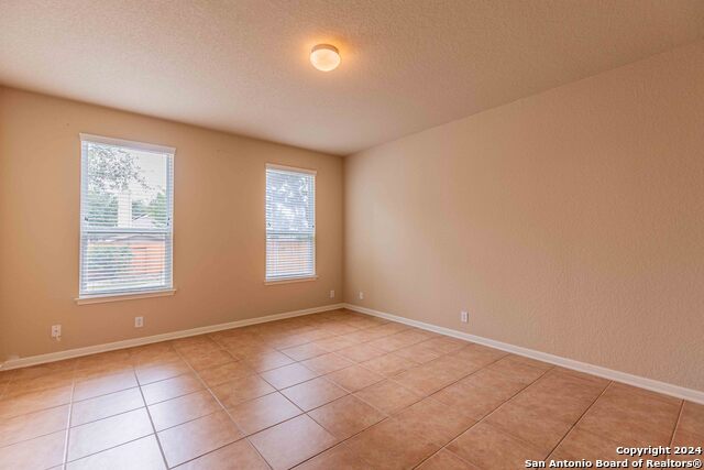 Image 21 of 43 For 8922 Weimer  