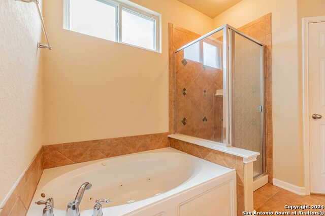 Image 24 of 43 For 8922 Weimer  