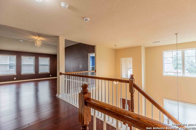 Image 29 of 43 For 8922 Weimer  