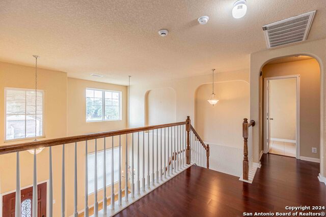 Image 30 of 43 For 8922 Weimer  