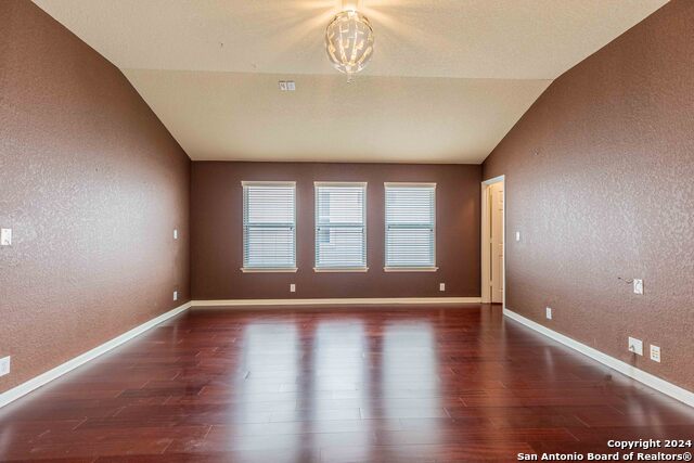 Image 31 of 43 For 8922 Weimer  