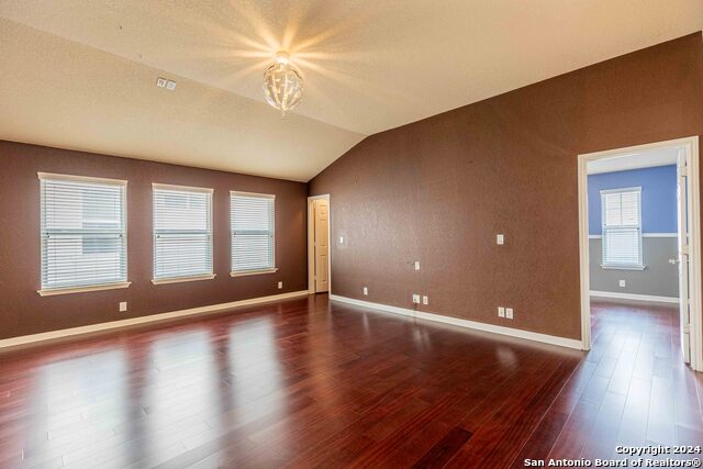 Image 32 of 43 For 8922 Weimer  