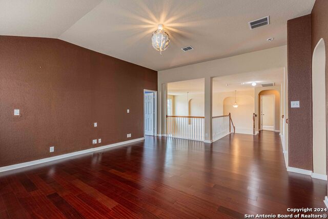 Image 33 of 43 For 8922 Weimer  