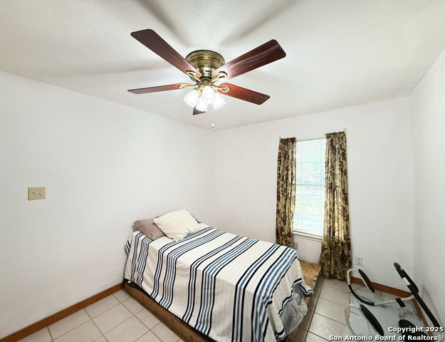Image 12 of 49 For 710 Baetz Blvd. W
